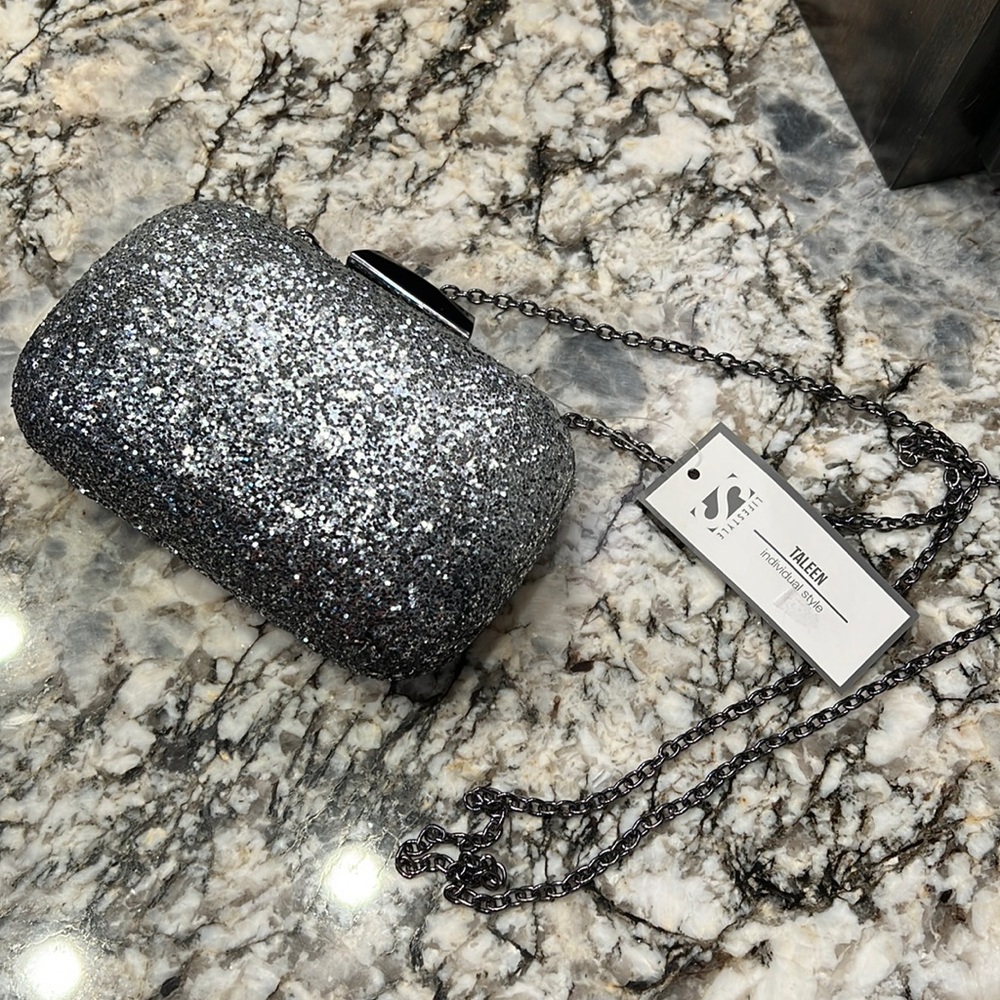 NWT Taleen evening clutch